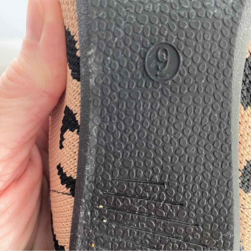 Women's Leopard Print Flats - Picture 3 of 6